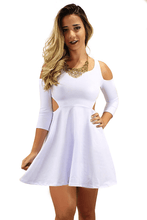 Carregar imagem no visualizador da galeria, Vestido Curto Godê Manga 3/4 com Detalhe no Ombro