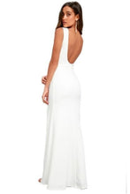 Carregar imagem no visualizador da galeria, Vestido Longo com Fenda Costa Nua Regata